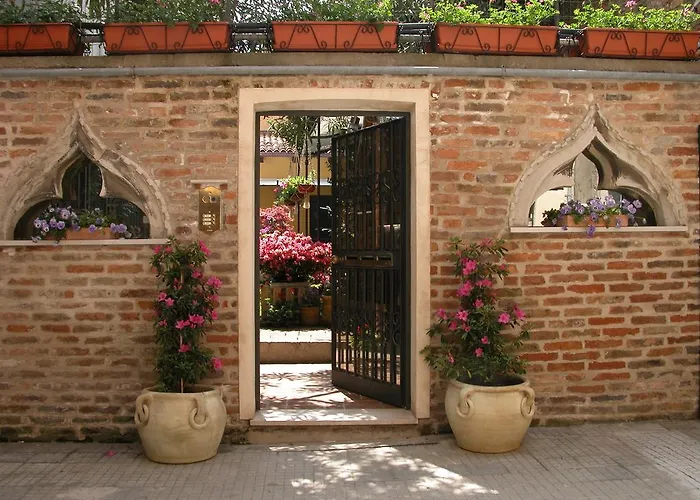 Lägenhet Al Campanile Madonna Dell'orto