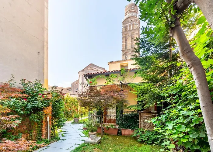 Al Campanile Madonna Dell'orto Lägenhet