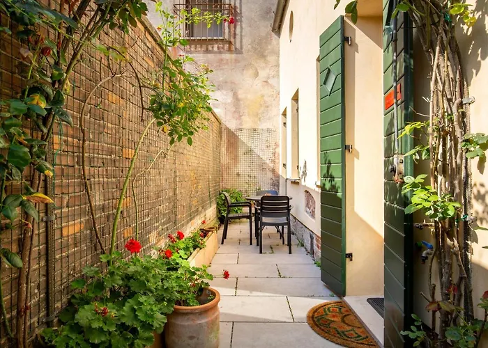 Al Campanile Madonna Dell'orto * Venedig