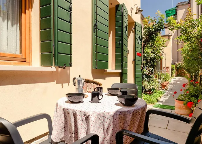 Al Campanile Madonna Dell'orto Lägenhet