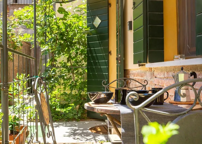 Lägenhet Al Campanile Madonna Dell'orto